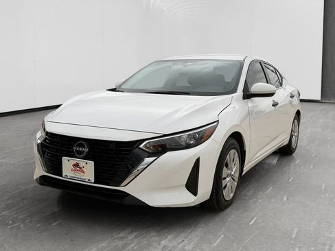 Used 2025 Nissan Sentra S FWD image 1