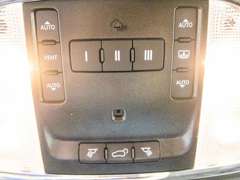 Used 2020 Jeep Grand Cherokee Limited X image 30