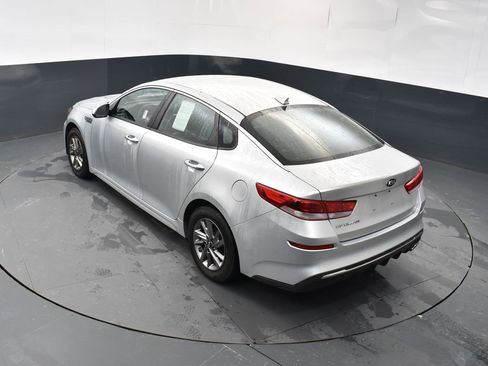 Used 2019 Kia Optima LX image 35