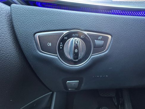 Used 2019 Mercedes-Benz E 300 4MATIC image 28