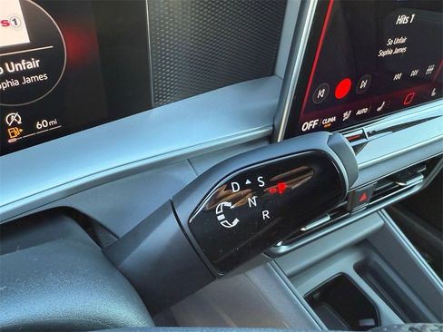 New 2026 Volkswagen Tiguan SE R-Line image 21