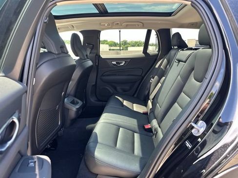 Certified 2025 Volvo V60 B5 Cross Country Plus AWD/4WD image 13