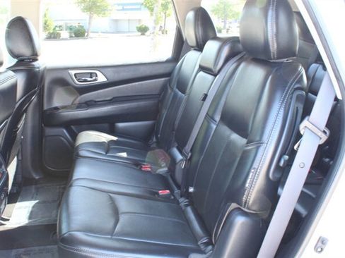 Used 2020 Nissan Pathfinder SL AWD/4WD image 20