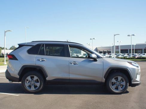 Used 2024 Toyota RAV4 XLE image 18