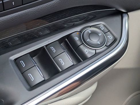 Used 2019 Cadillac XT4 Premium Luxury FWD image 26