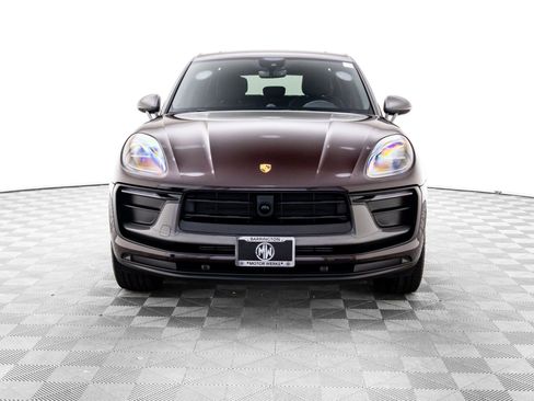Certified 2024 Porsche Macan Turbo image 9