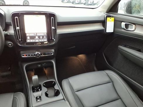 New 2026 Volvo XC40 B5 Core w/ Climate Package image 14