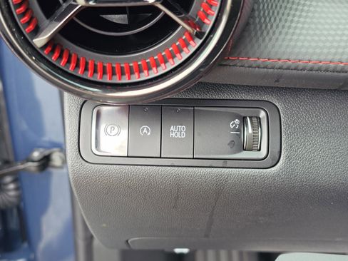 New 2026 Chevrolet Equinox RS w/ Convenience Package III FWD image 31