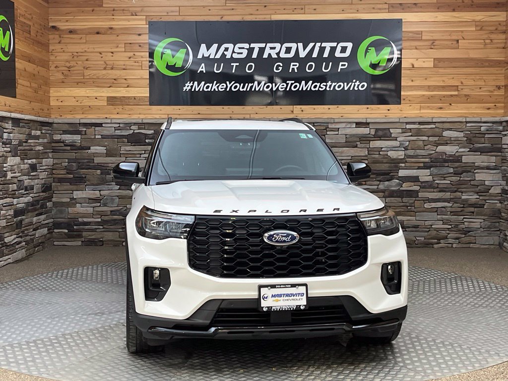Used 2025 Ford Explorer ST-Line w/ Premium Package AWD/4WD image 5