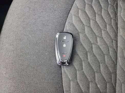 Used 2019 Chevrolet Equinox LT FWD image 32