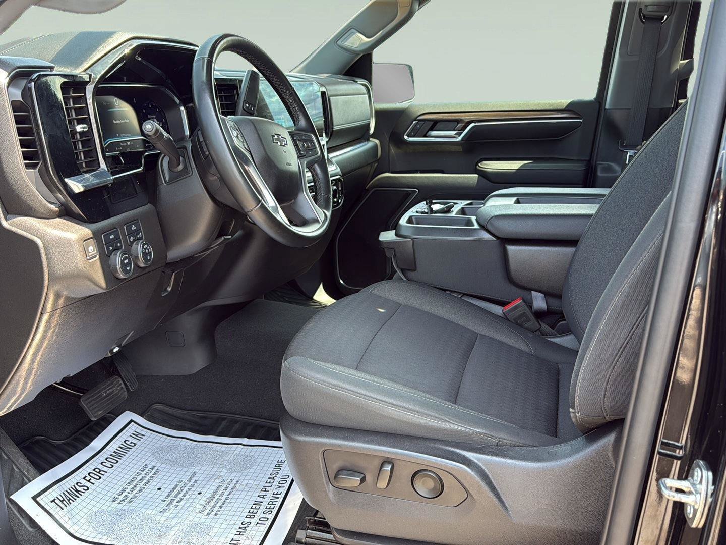 Used 2024 Chevrolet Silverado 1500 RST AWD/4WD image 27