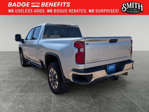 Used 2022 Chevrolet Silverado 2500 LT w/ Texas Edition AWD/4WD image 6