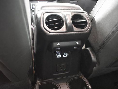 Used 2023 Jeep Gladiator Overland image 26