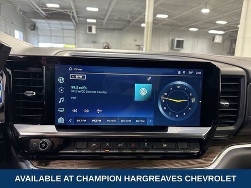 Used 2023 Chevrolet Silverado 1500 LT AWD/4WD image 17