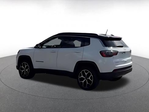 Used 2025 Jeep Compass Limited AWD/4WD image 15