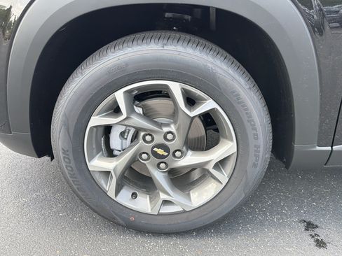 New 2026 Chevrolet Trax LT w/ Driver Confidence Package FWD image 11