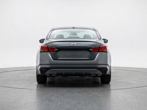 Used 2025 Nissan Altima 2.5 SV image 7