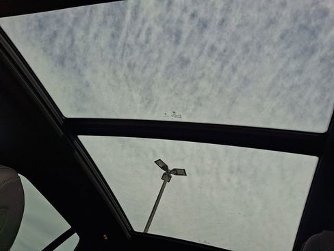 Used 2025 BMW X5 xDrive40i w/ Parking Assistance Package image 14