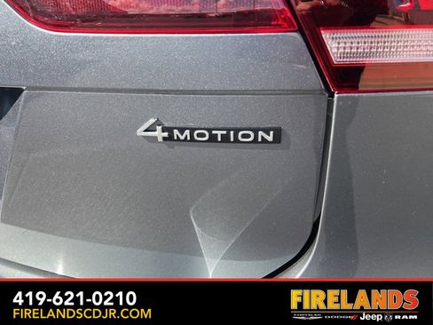 Used 2022 Volkswagen Tiguan SE image 9