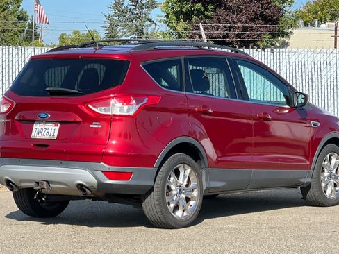 Used 2015 Ford Escape SE w/ Equipment Group 201A AWD/4WD image 3