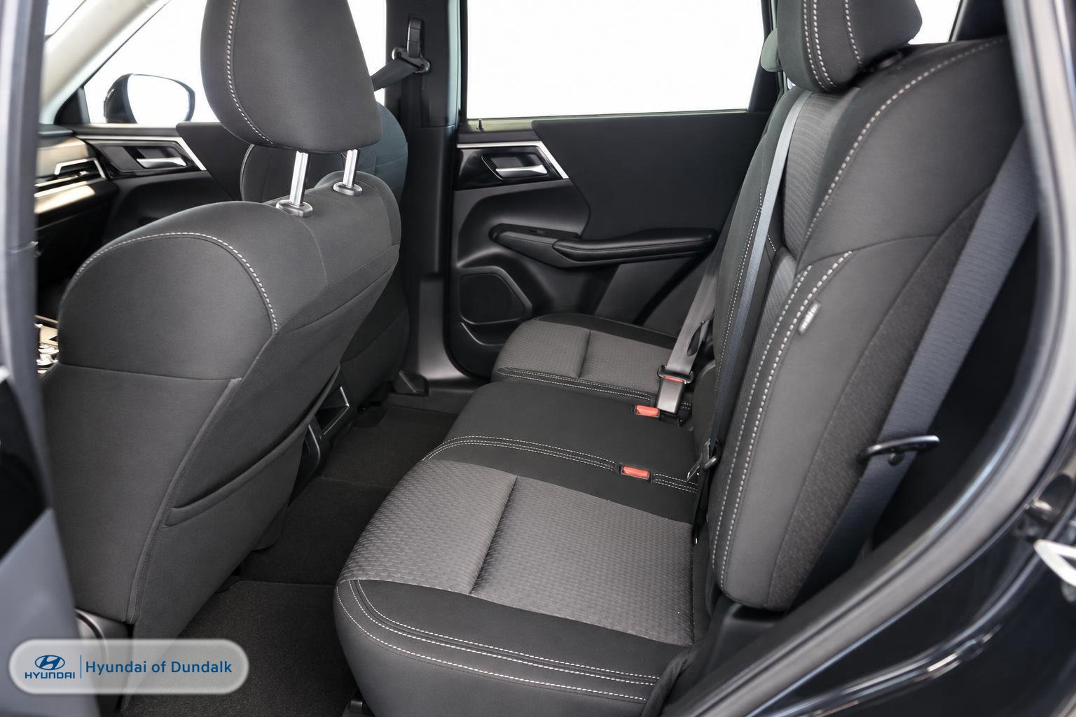 Used 2023 Mitsubishi Outlander ES FWD image 6