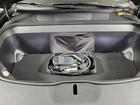 Used 2024 Rivian R1S Adventure AWD/4WD image 14