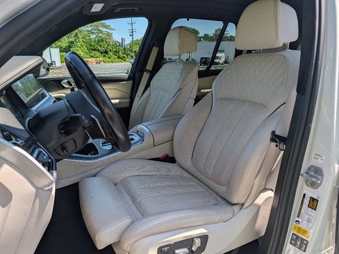 Used 2022 BMW X5 M50i w/ Executive Package AWD/4WD image 15
