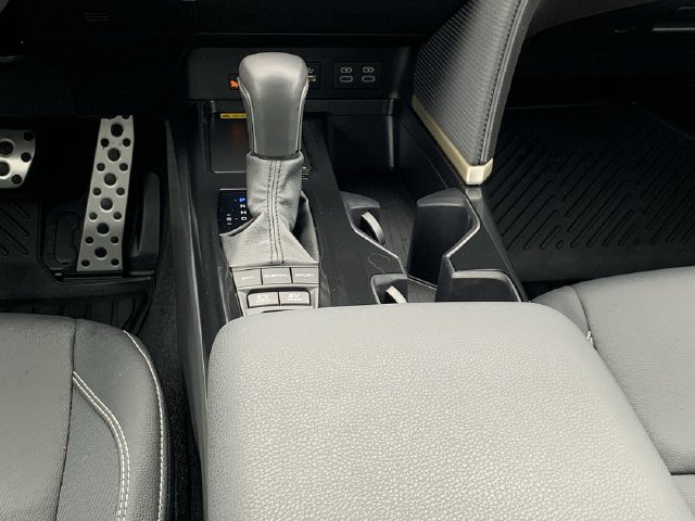 Used 2026 Toyota Camry SE FWD image 27