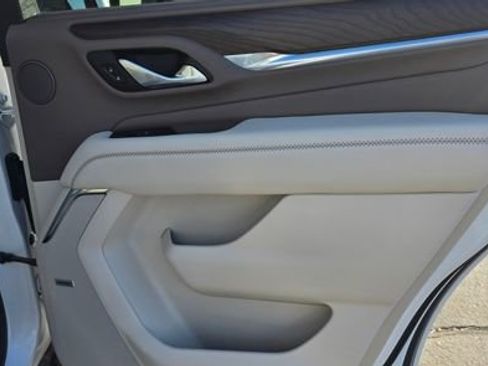 Used 2024 GMC Yukon Denali w/ Advanced Technology Package image 16