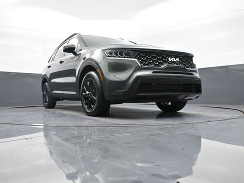 Certified 2023 Kia Sorento S w/ Panoramic Sunroof Package image 29
