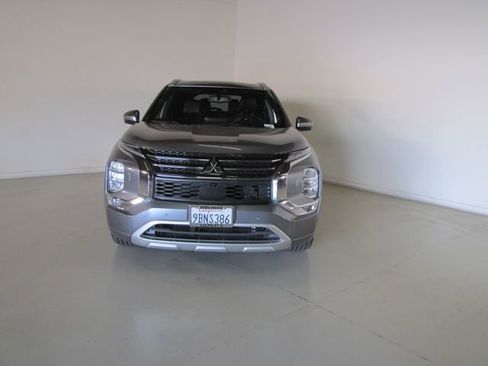 Used 2022 Mitsubishi Outlander SEL AWD/4WD image 2