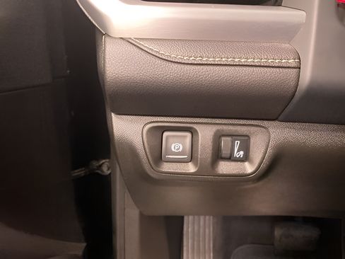 Used 2023 GMC Acadia SLE w/ Driver Convenience Package AWD/4WD image 18