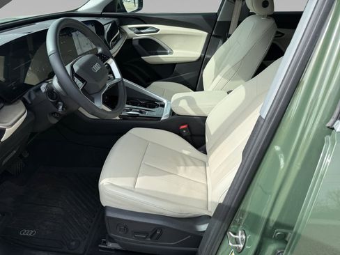 Certified 2025 Audi Q5 Premium w/ Convenience Package image 15