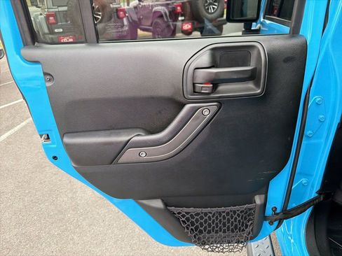 Used 2018 Jeep Wrangler Unlimited Sport S AWD/4WD image 17