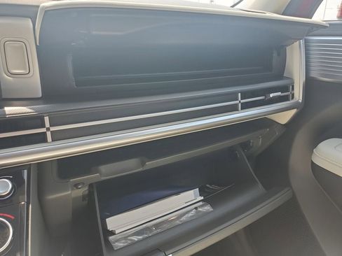 Used 2025 Hyundai Santa Fe SEL FWD image 39