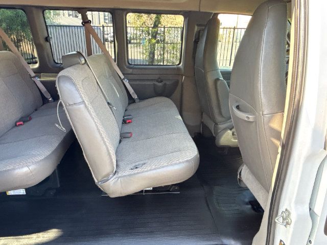 Used 2023 Chevrolet Express 3500 LS RWD image 18