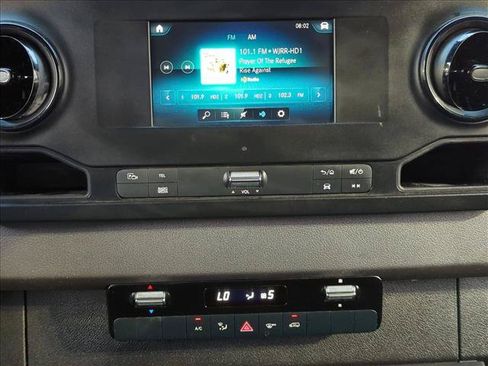 Used 2023 Mercedes-Benz Sprinter 2500 image 14