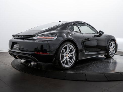 Certified 2025 Porsche 718 Cayman image 7