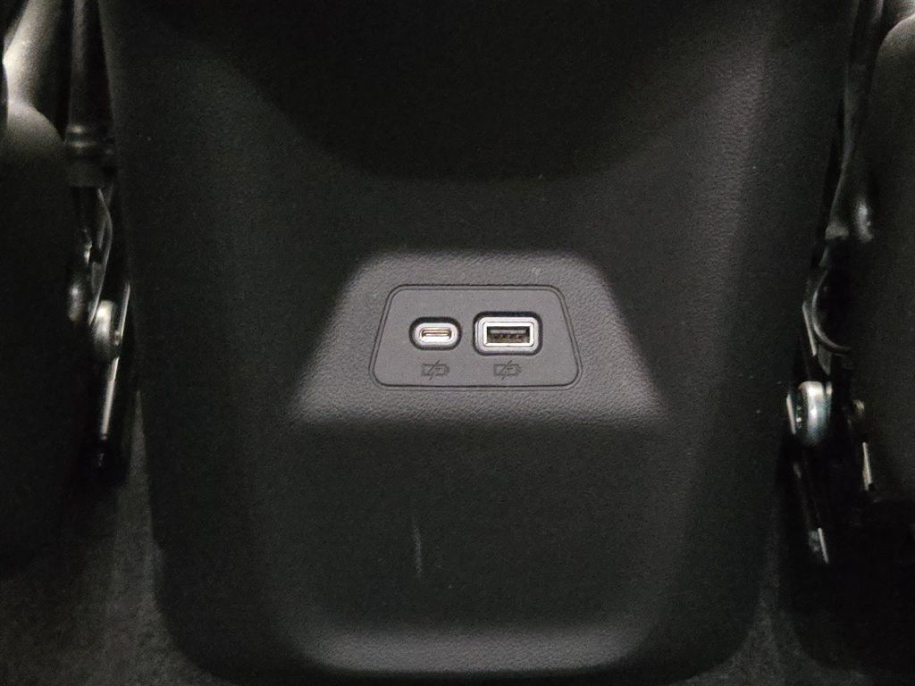Certified 2022 Buick Envision Preferred FWD image 18
