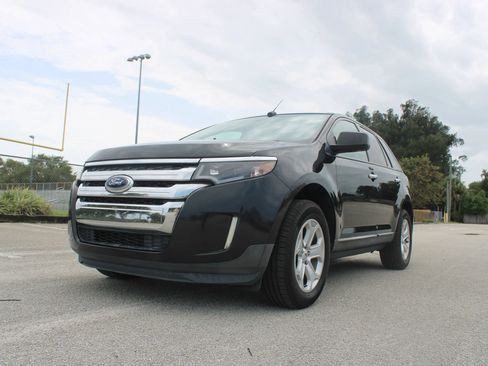 Used 2011 Ford Edge SEL FWD image 5