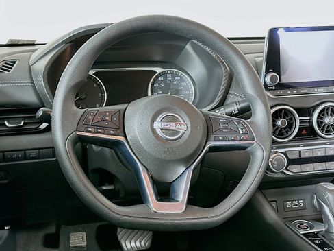 Used 2024 Nissan Sentra SV image 17