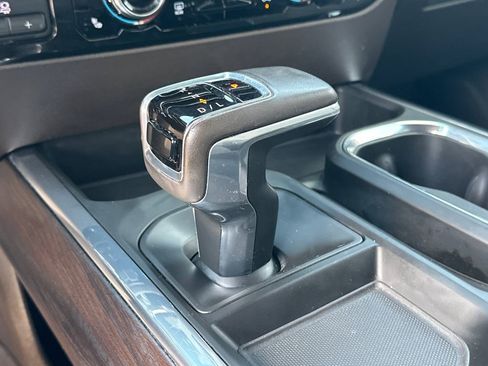 Used 2023 GMC Sierra 1500 SLT w/ SLT Premium Plus Package image 32