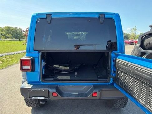 Used 2022 Jeep Wrangler Unlimited Sport w/ Xtreme Recon 35" Tire Package AWD/4WD image 11