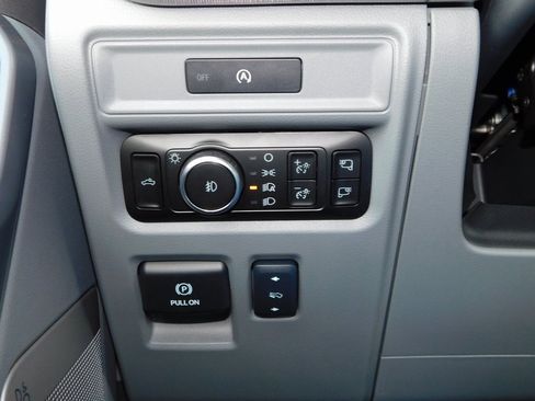 New 2025 Ford F150 Lariat w/ Equipment Group 501A Mid image 30