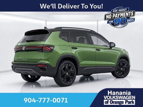 Used 2025 Volkswagen Taos SE FWD image 8