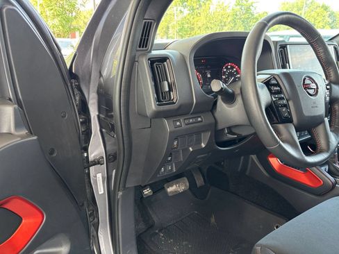 Used 2026 Nissan Frontier PRO-4X AWD/4WD image 34