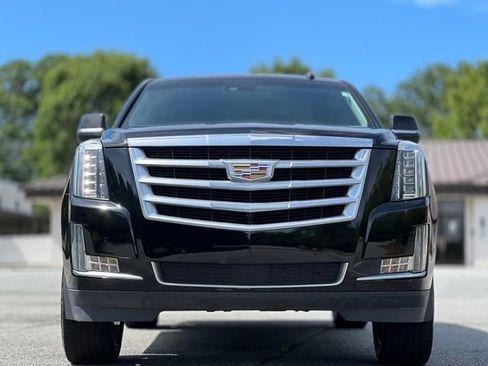 Used 2016 Cadillac Escalade Premium AWD/4WD image 2