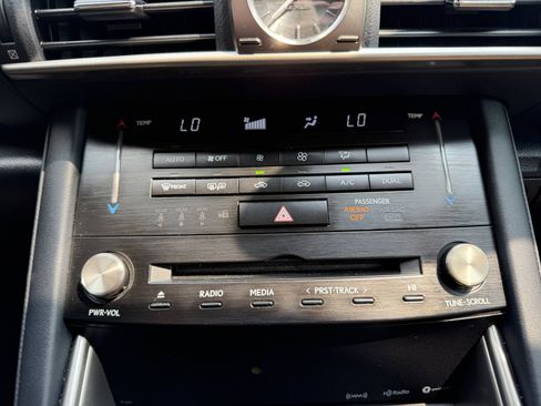 Used 2017 Lexus IS 300 AWD image 30