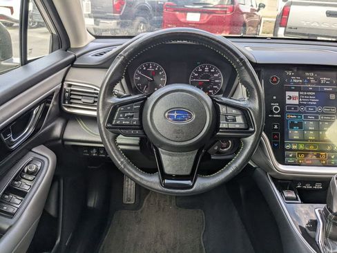 Used 2025 Subaru Outback Onyx Edition image 18