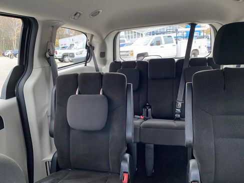 Used 2017 Dodge Grand Caravan SE w/ Power Window Group image 19